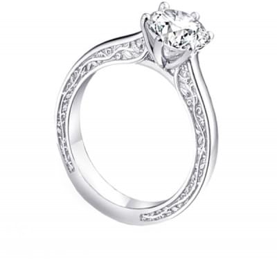 Золотое кольцо с бриллиантом для помолвки