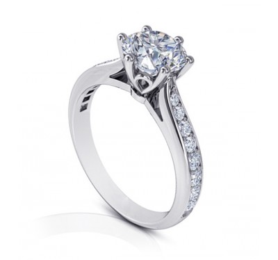 Кольцо для помолвки из белого золота с бриллиантами