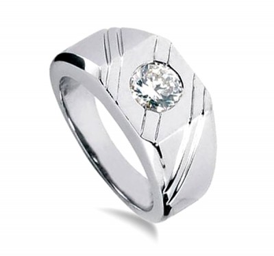 Мужское кольцо с бриллиантом